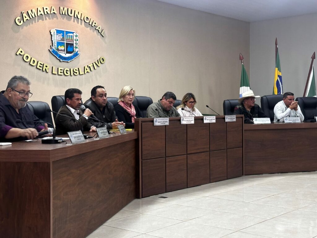Famílias beneficiadas com casas do Residencial Rio da Prata II (FGTS) assinam contrato com a Caixa