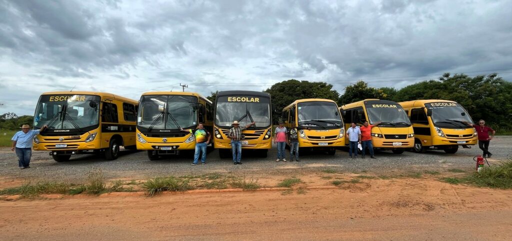 Ônibus escolares recebem vistoria para volta às aulas