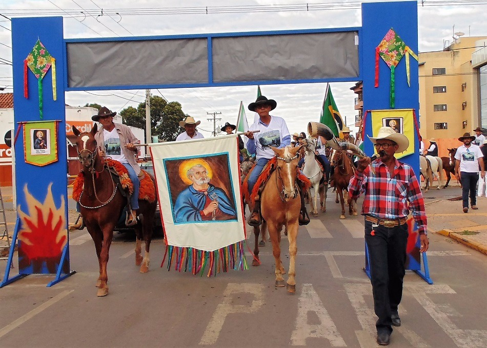 Cavalgada surgiu na década de 50 e se tornou tradição na Festa de São Pedro. Foto: Jabuty